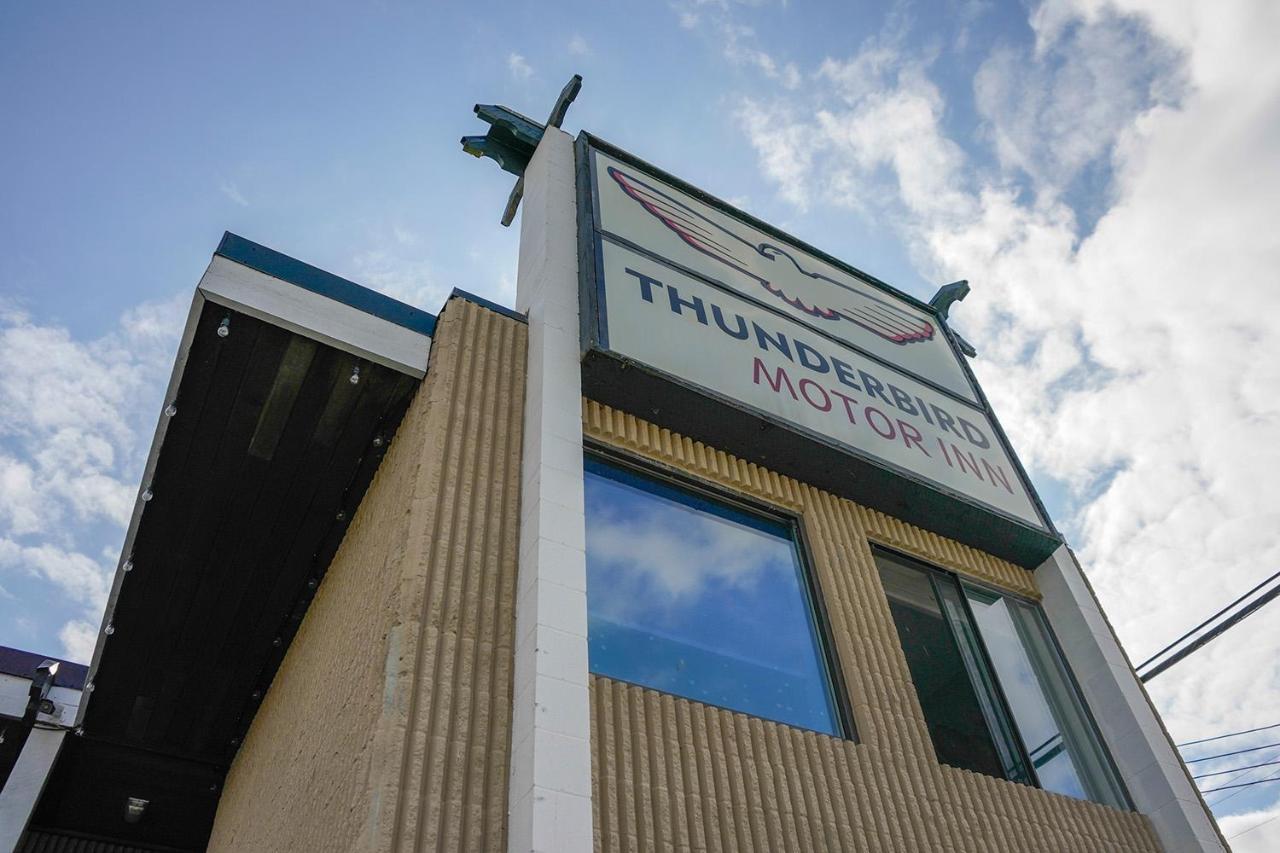 Thunderbird Motor Inn Duncan Bagian luar foto